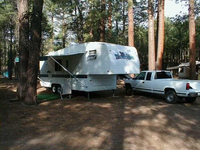 1999 Wilderness 5th wheel  28.5  