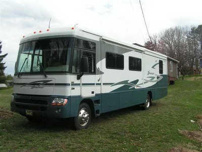 2003 Itasca Suncruiser (Like New)