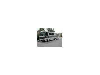 Beautifu/Well Maintained Overland Bus!