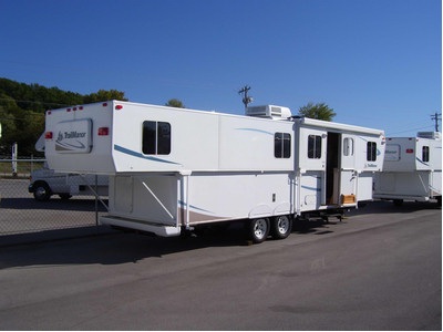 2008 Trail Manor 3326KS