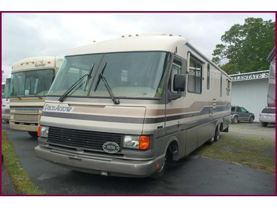 1992 Fleetwood Pacearrow ---14,500