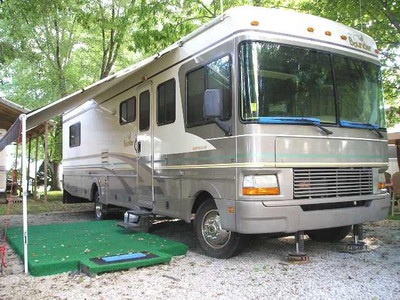 2000 34 Fleetwood Bounder 28,538 Miles