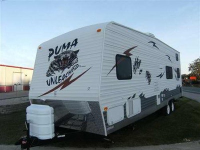 2008 Puma 28TBU Unleashed Toy Hauler