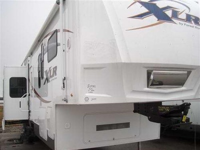 2009 XLR 39x12 Toy Hauler 5th Wheel
