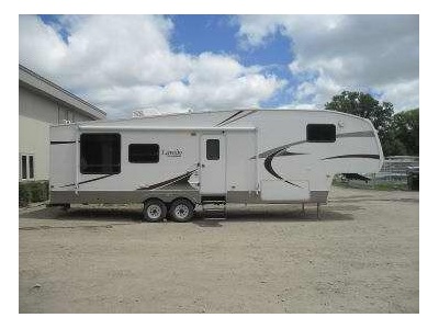 2007 Keystone Laredo 315RL 5th wheel