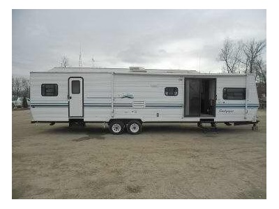 2001 Forest River Sandpiper 38BHDS