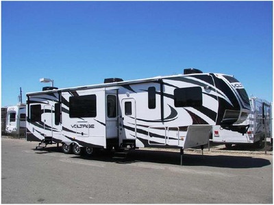 2013 Dutchmen Voltage 3895 in Arizona