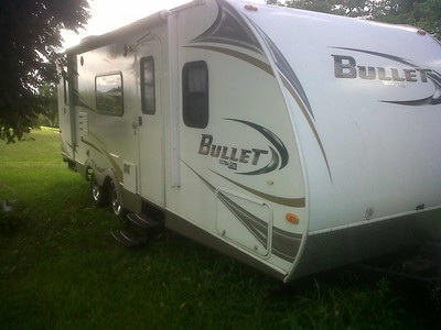 2011 keystone bullet 246rbs with extras,
