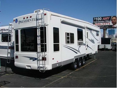 2005 Holiday Rambler Presidential