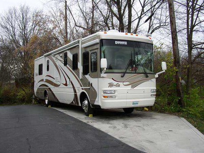 2004 National RV Tropi-Cal T370
