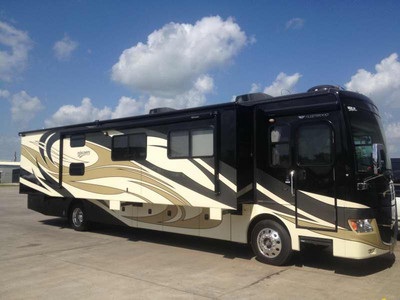 2010 Fleetwood Discovery in Louisiana