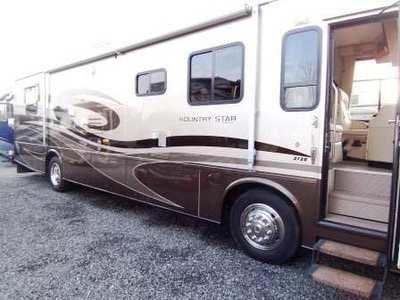 2005 Newmar Kountry Star 3721