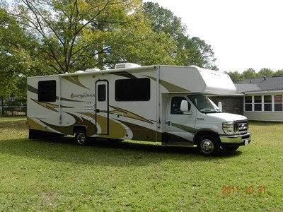 2008 Coachmen Leprechaun 319DL