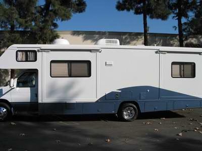 2006 31� Winnebago Outlook w/2 slides