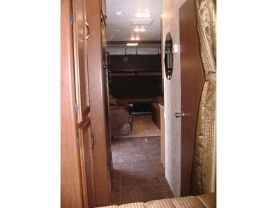2007 PROVIDENCE 39V, PRICE: $119,950
