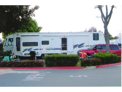 Live-in Luxury  99  38 Ft Alfa Gold
