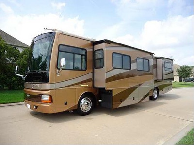 2004 Fleetwood Discovery