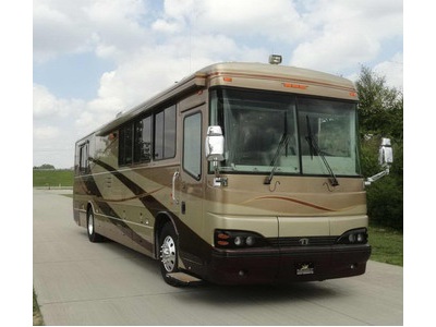 2004 Bluebird Wanderlodge M380