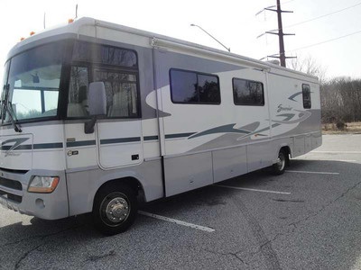 2003 Winnebago Itasca Suncruiser in Mary
