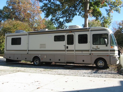1995 Fleetwood Bounder 32 foot LOADED