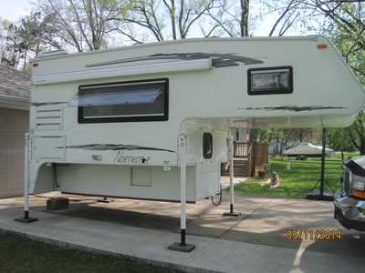 2009 Northstar 8.5 Arrow Truck Camper