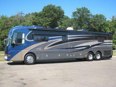 2003 42� American Eagle w/2 slides