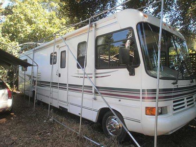 1999 34� Forest River Georgetown w/slide