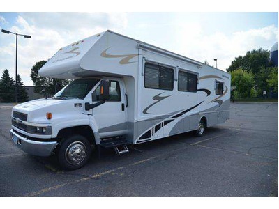 2007 35� Four Winds Chateau Kodiak w/2 s
