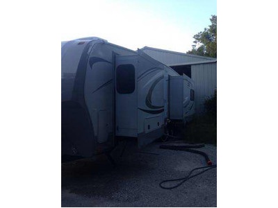 2013 36� Open Range Journeyer w/3 slides