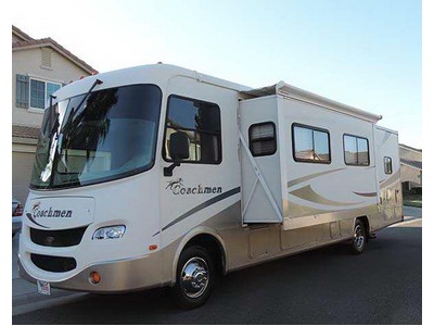 2004 32� Coachmen Mirada w/2 slides