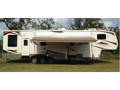 2009 38� Keystone Raptor w/3 slides