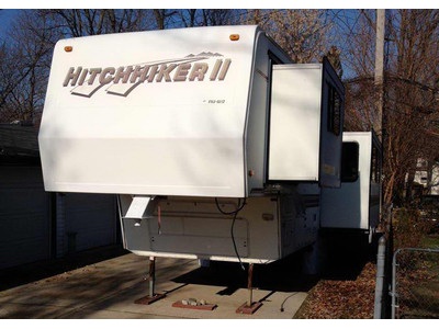 1996 31� NU WAY HITCH HIKER 2 w/2 slides