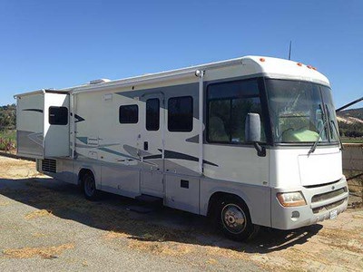 2003 31� Itasca Suncruiser w/2 slides