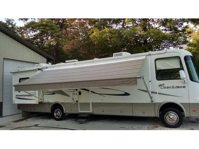 2003 34� Coachmen Rendezvous w/2 slides