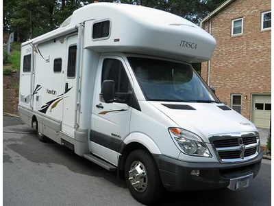 2008 24.6� Itasca Navion w/slide