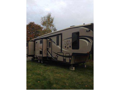2014 36� Heartland Gateway w/5 slides