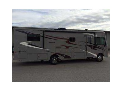 2014 75� Winnebago Vista w/slide