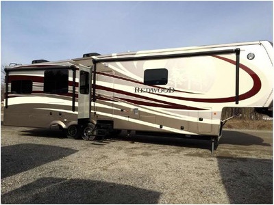 2014 41� Crossroads Redwood 39MB w/3 sli