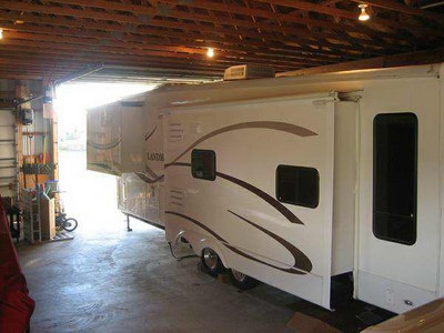 2005 37� Landmark Grand Canyon w/3 slide