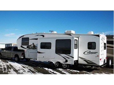 2011 33.5� Keystone Cougar w/2 slides