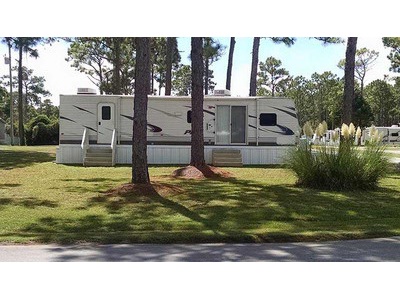 2013 40� Palomino Puma w/2 slides