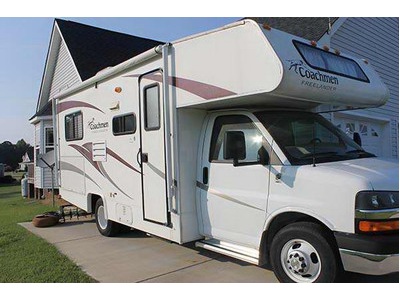 2009 23� Coachmen Freelander