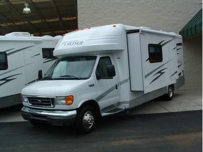 2004 BT Cruiser/ 2 Slides
