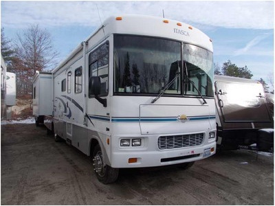 2004 35� Itasca Sunova w/2 slides
