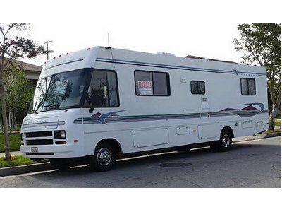 1997 32� Winnebago Warrior