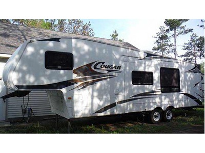 2007 32.6� Keystone Cougar w/2 slides
