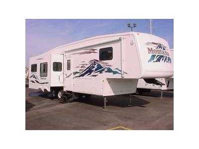 05 Montana 3670RL FW  *Special Pricing*