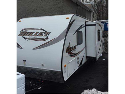 2013 30� Keystone Bullet Ultra Lite w/sl