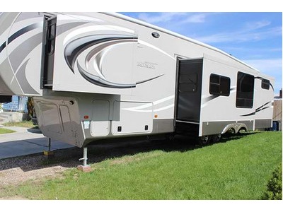 2012 38� Keystone Montana High Country w