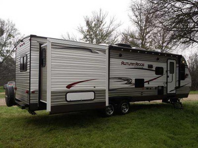 2015 33� StarCraft Autumn Ridge w/2 slid